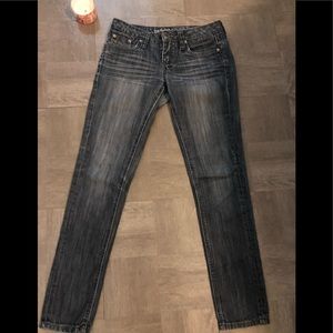 ⚡️⚡️Refuge size 3 skinny jeans⚡️⚡️